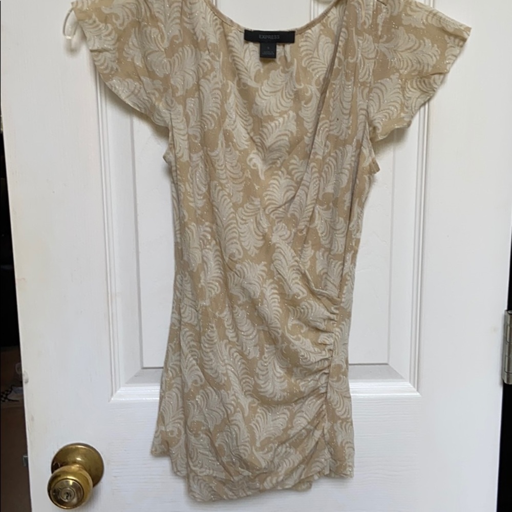 Form fitting  shirt